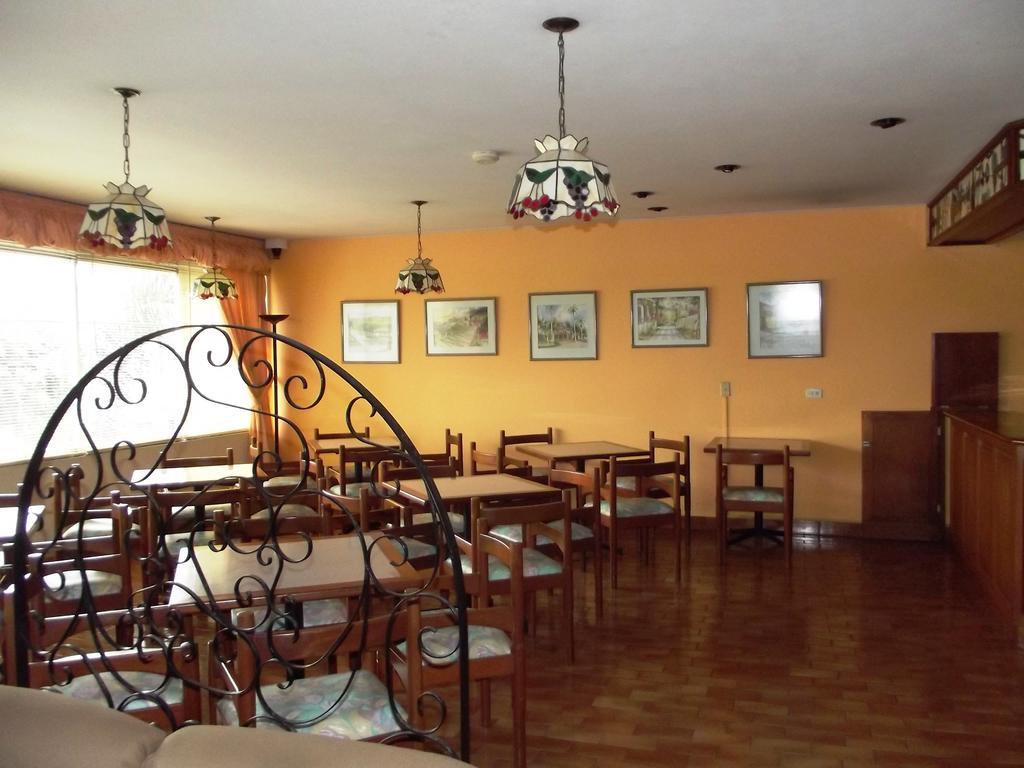 Hostal Gemina Лима Екстериор снимка